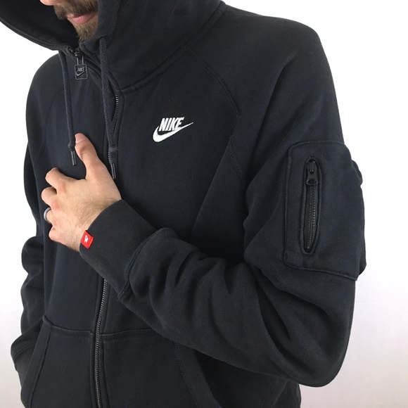 nike jacket with zipper pockets 